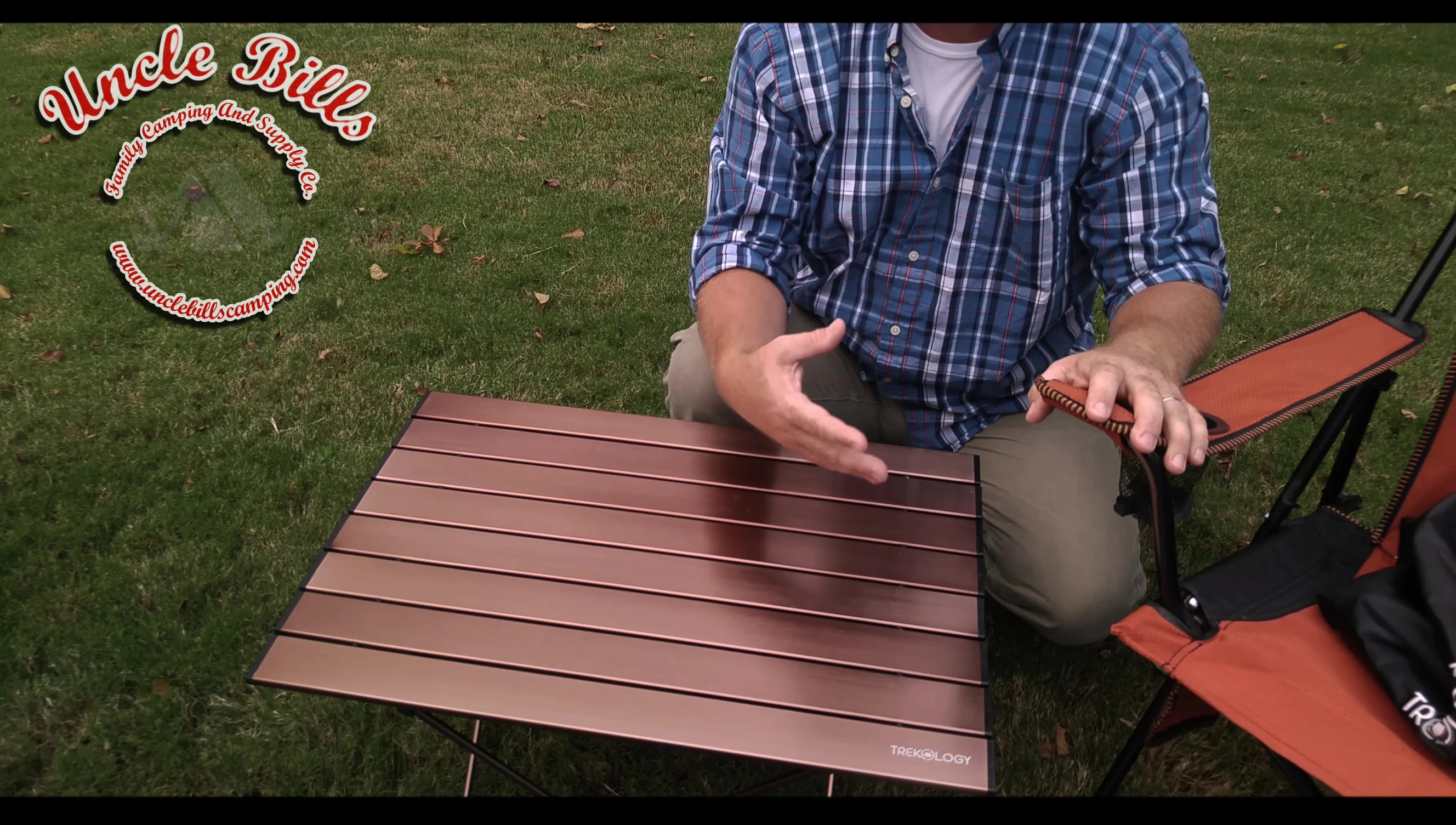 Disassembling the table and packing it away.