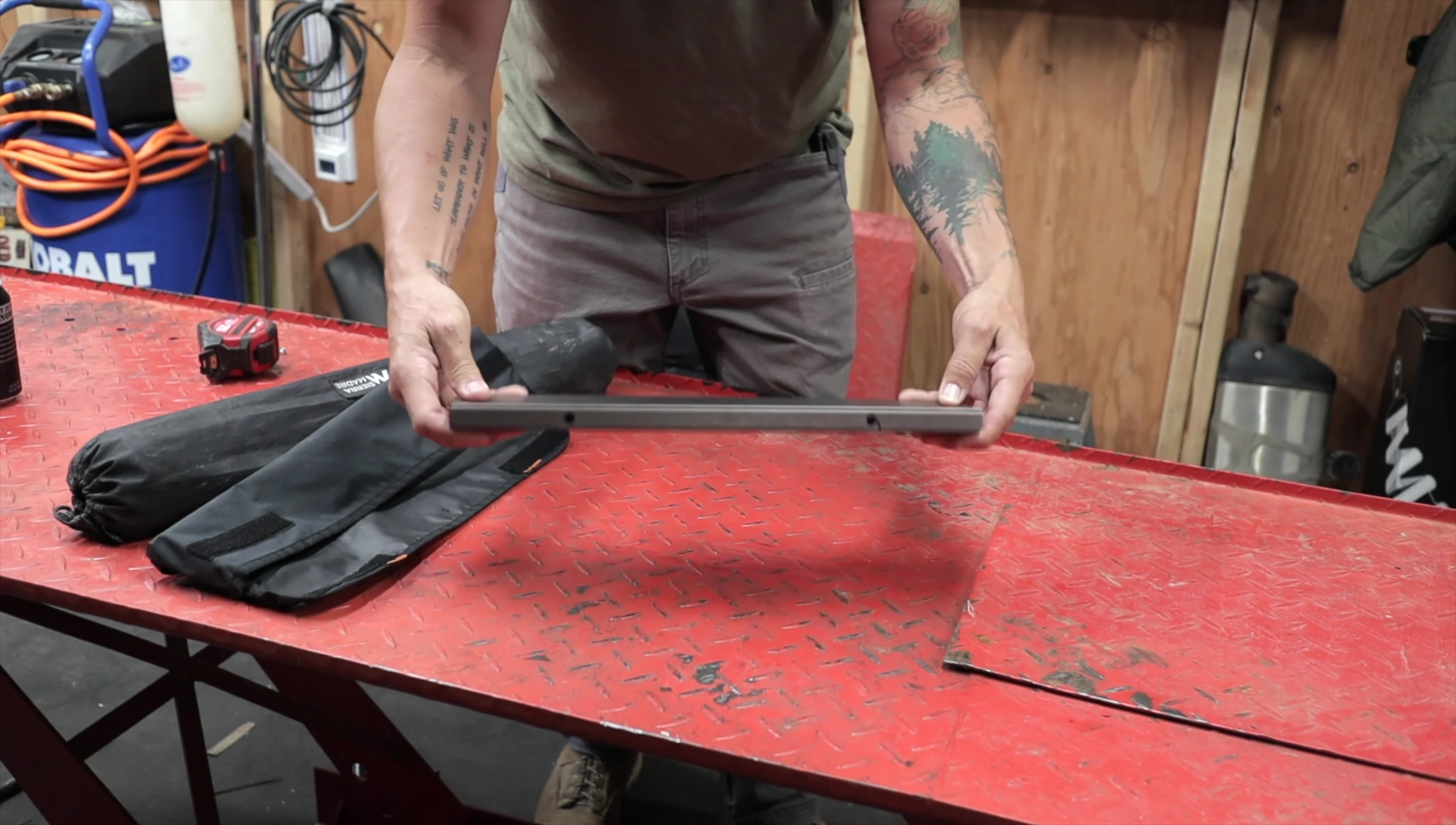 The Travel Bird table components in its carrying case.