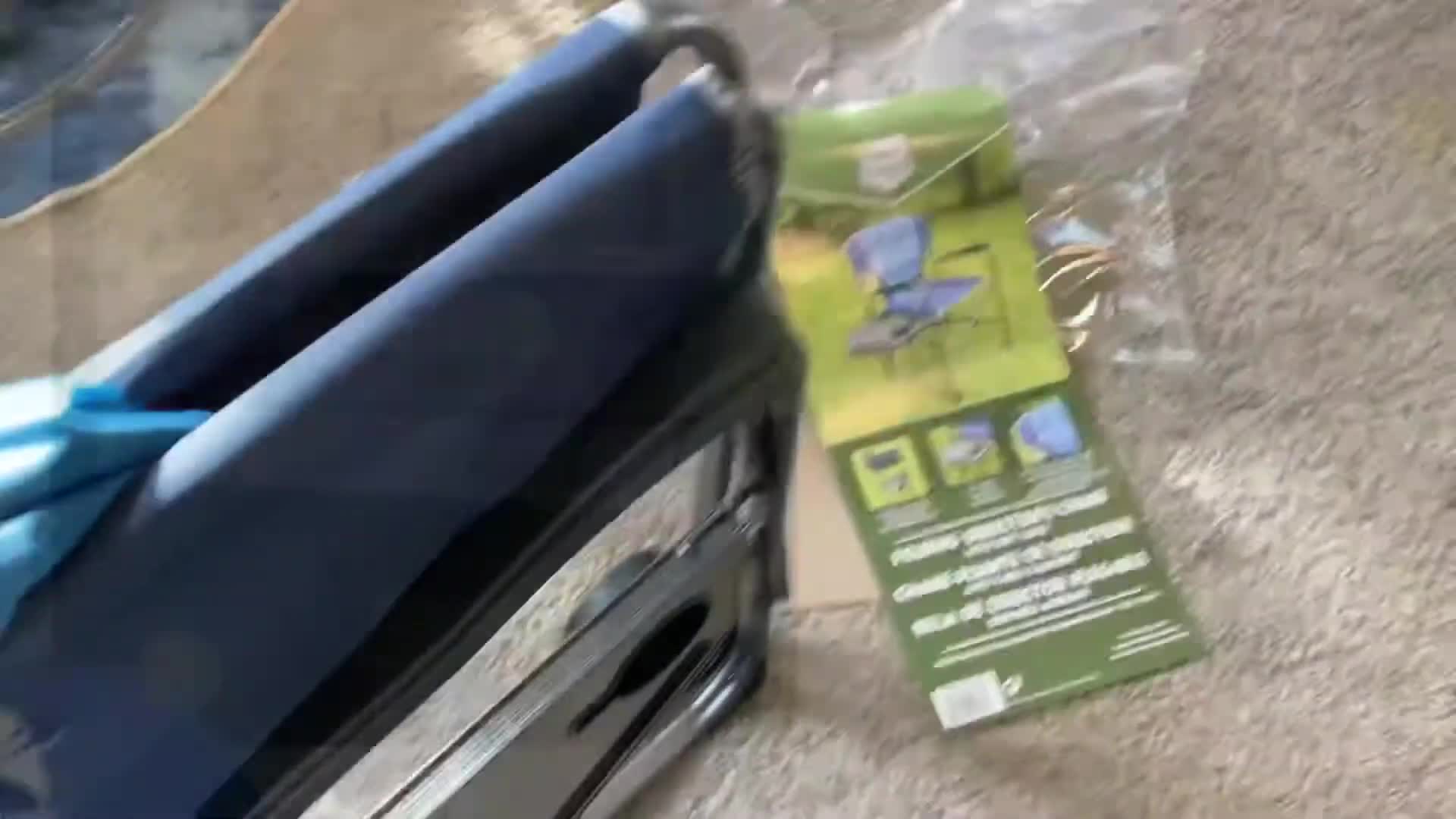 The reviewer introduces the product.