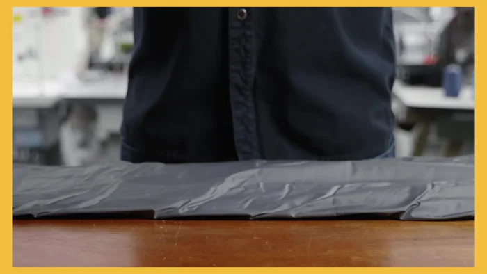 Leave the mat to self-inflate.