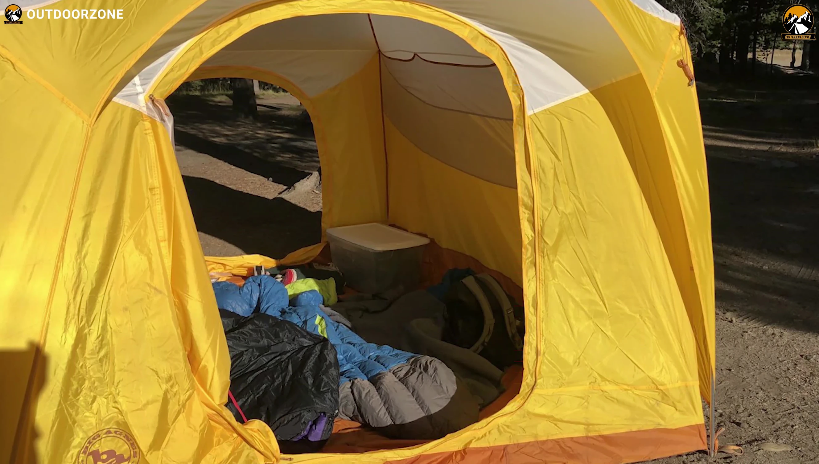 Interior view of the Big Agnes Big House 6 Deluxe showing spaciousness