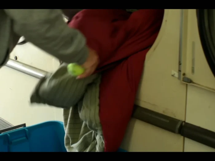 Hang the sleeping bag to air dry for a day or two to allow any trapped moisture to evaporate.