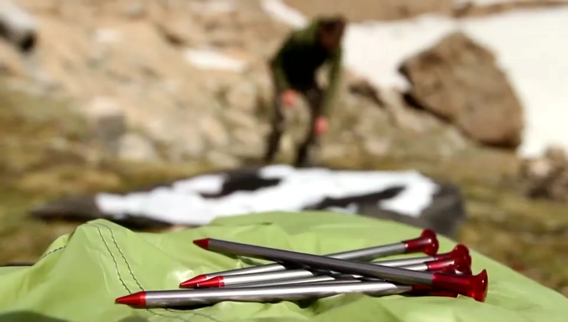 Emphasizing the lightweight yet strong nature of the Carbon Core stake.