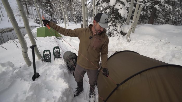 Center the tensioners above and below the stake.