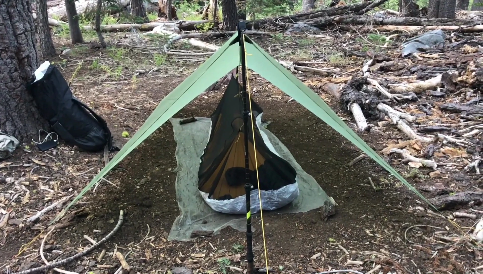 The polycro groundsheet is shown.