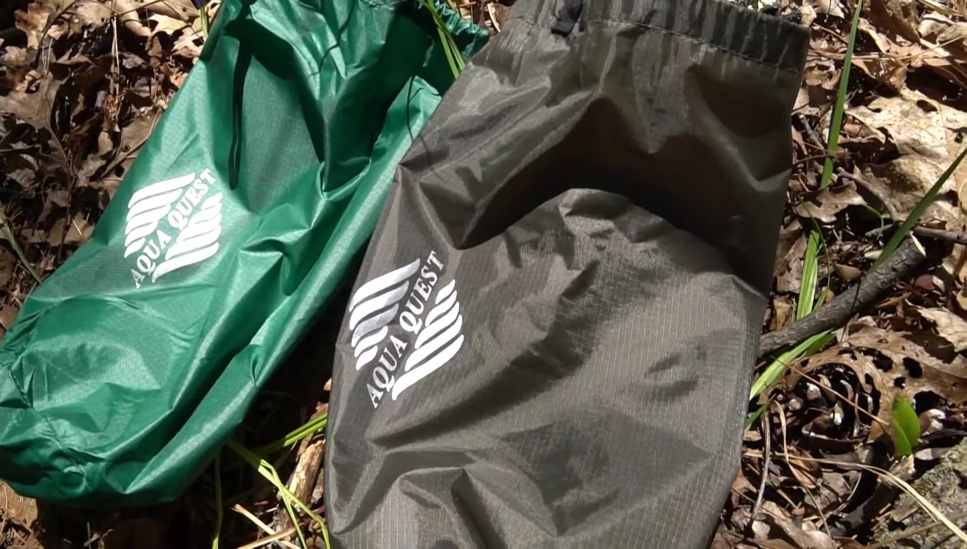 Safari tarp's color