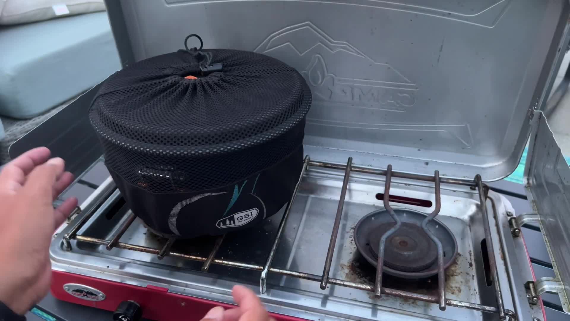Initial shot of the cookset.