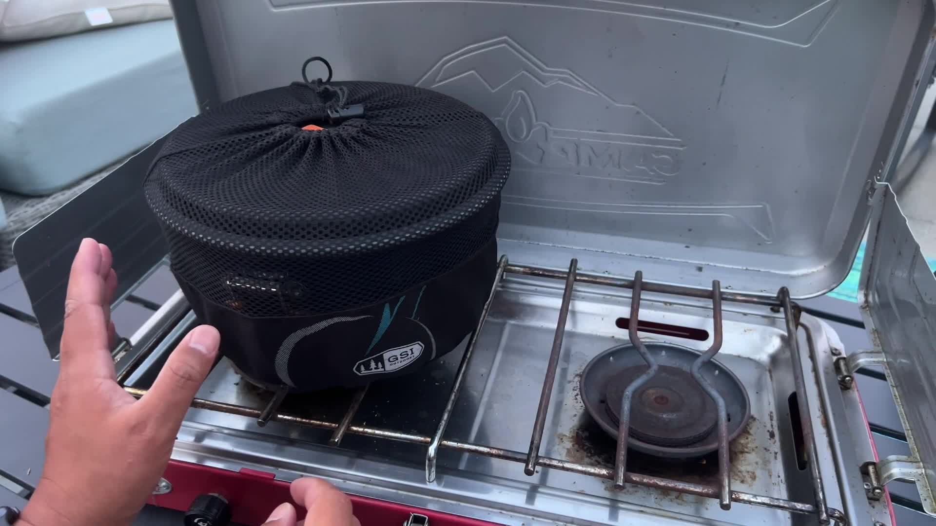 Overview of the complete cookset.