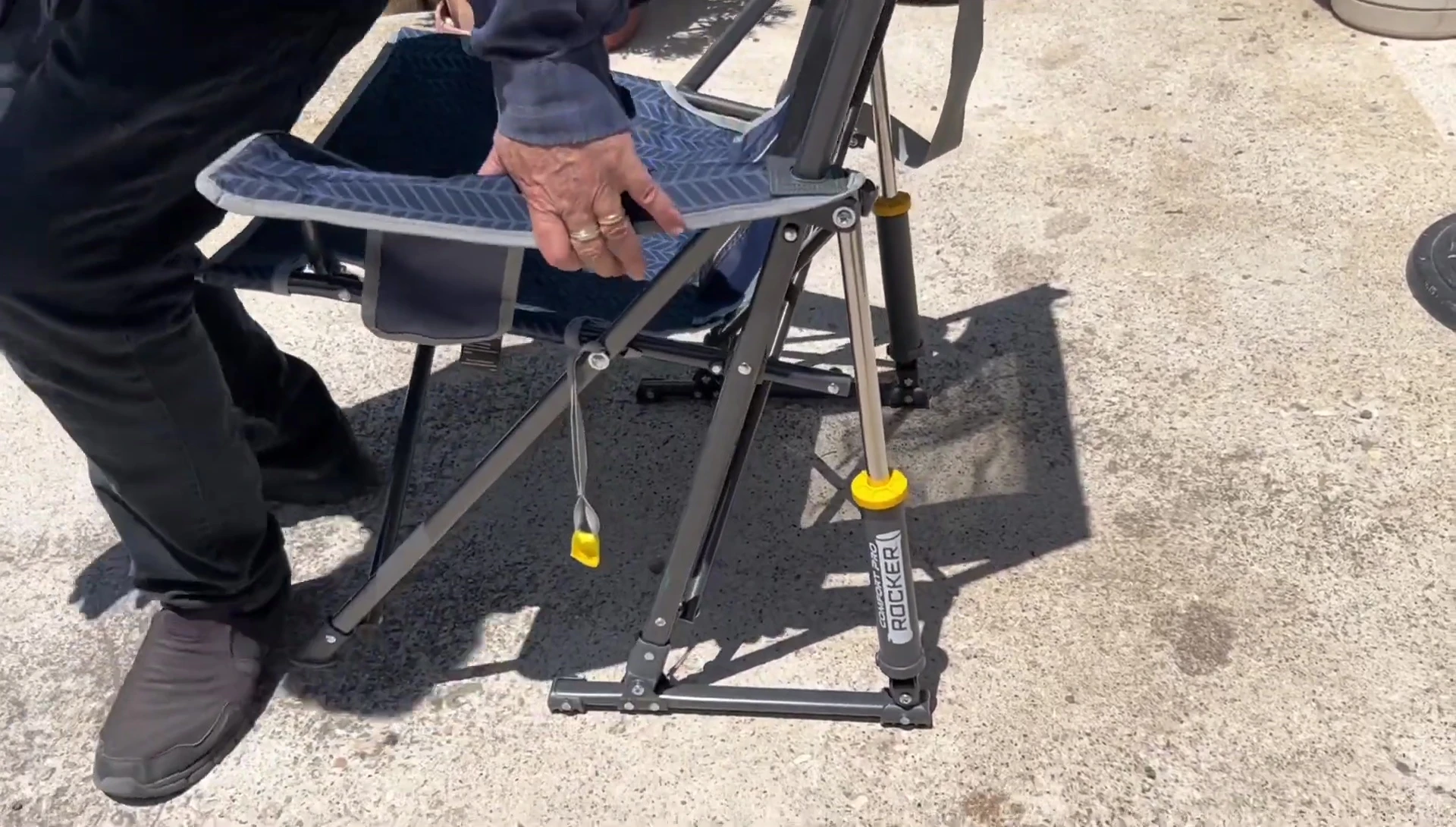 Demonstration of the rocking mechanism.