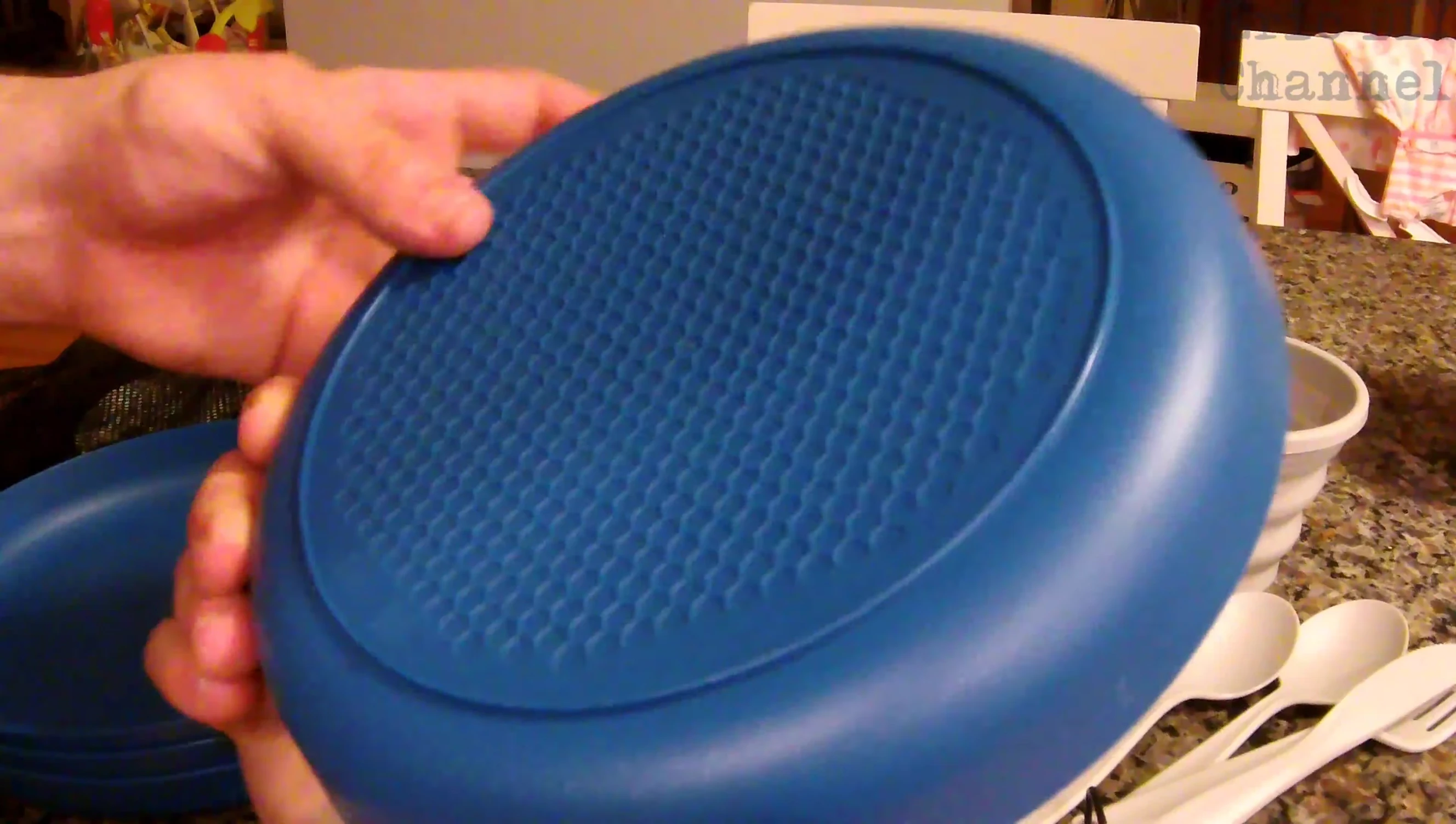 Close-up of the plates, showcasing their sturdiness and color.