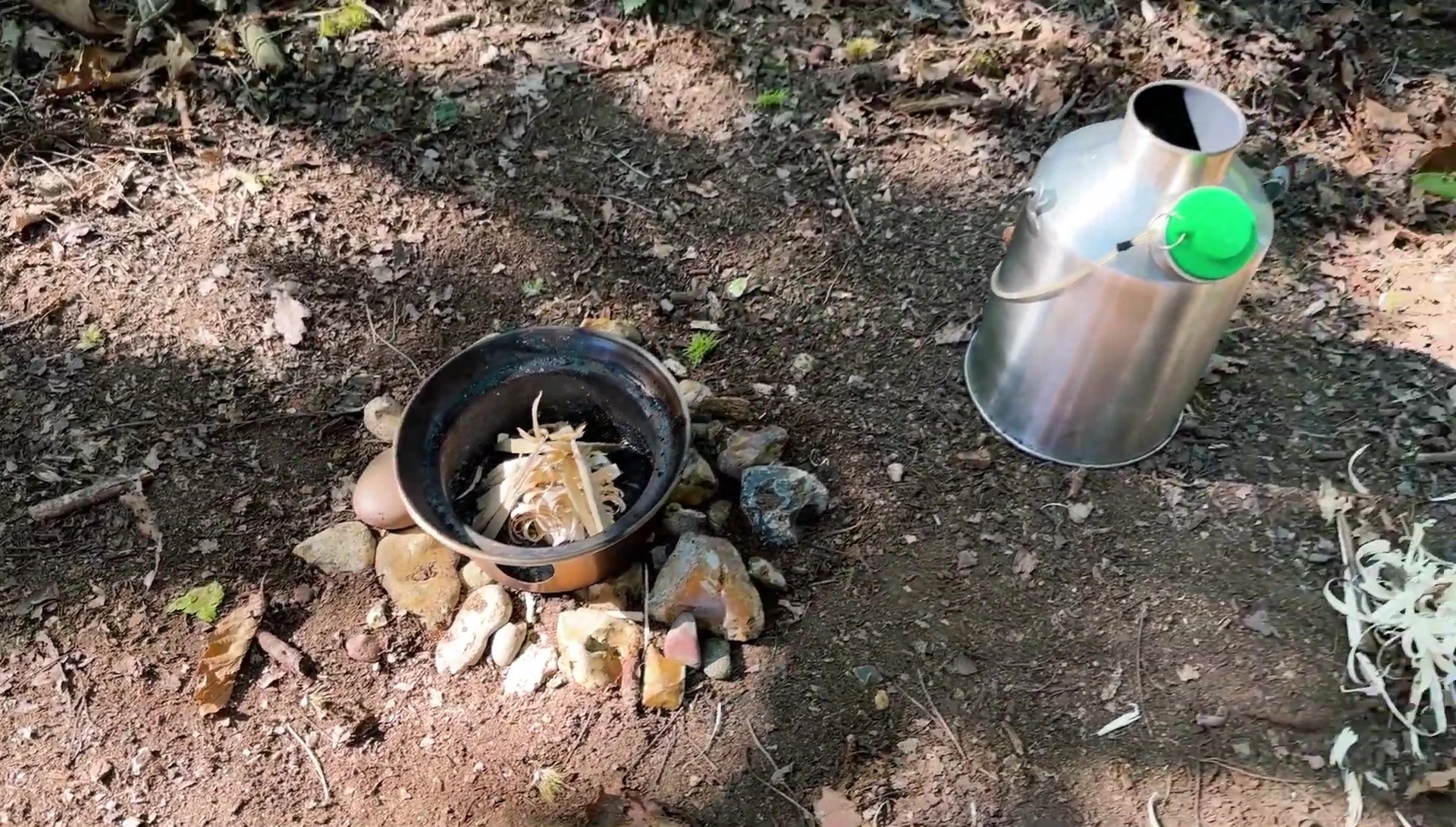 Overview of the Kelly Kettle Base Camp setup.