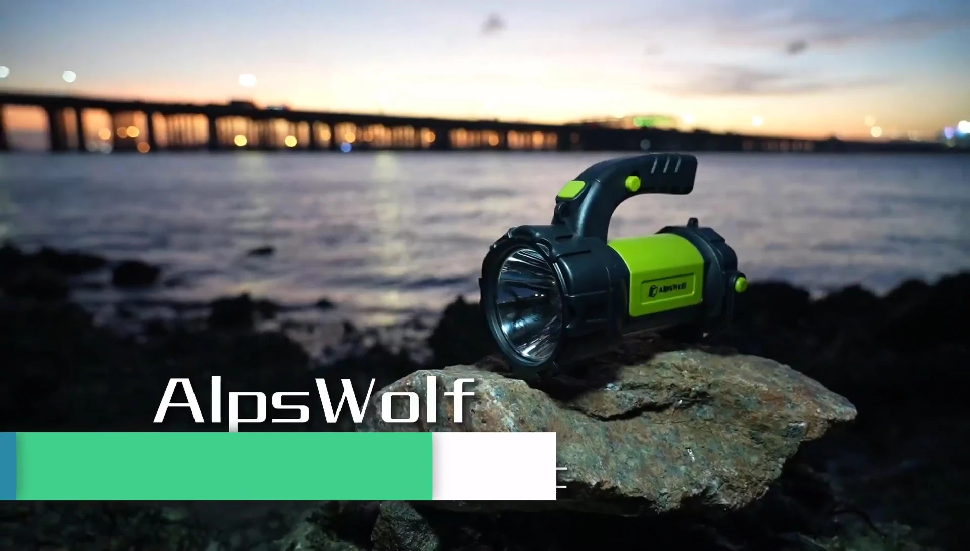 Alps Wolf Lantern's 4-in-1 Functionality