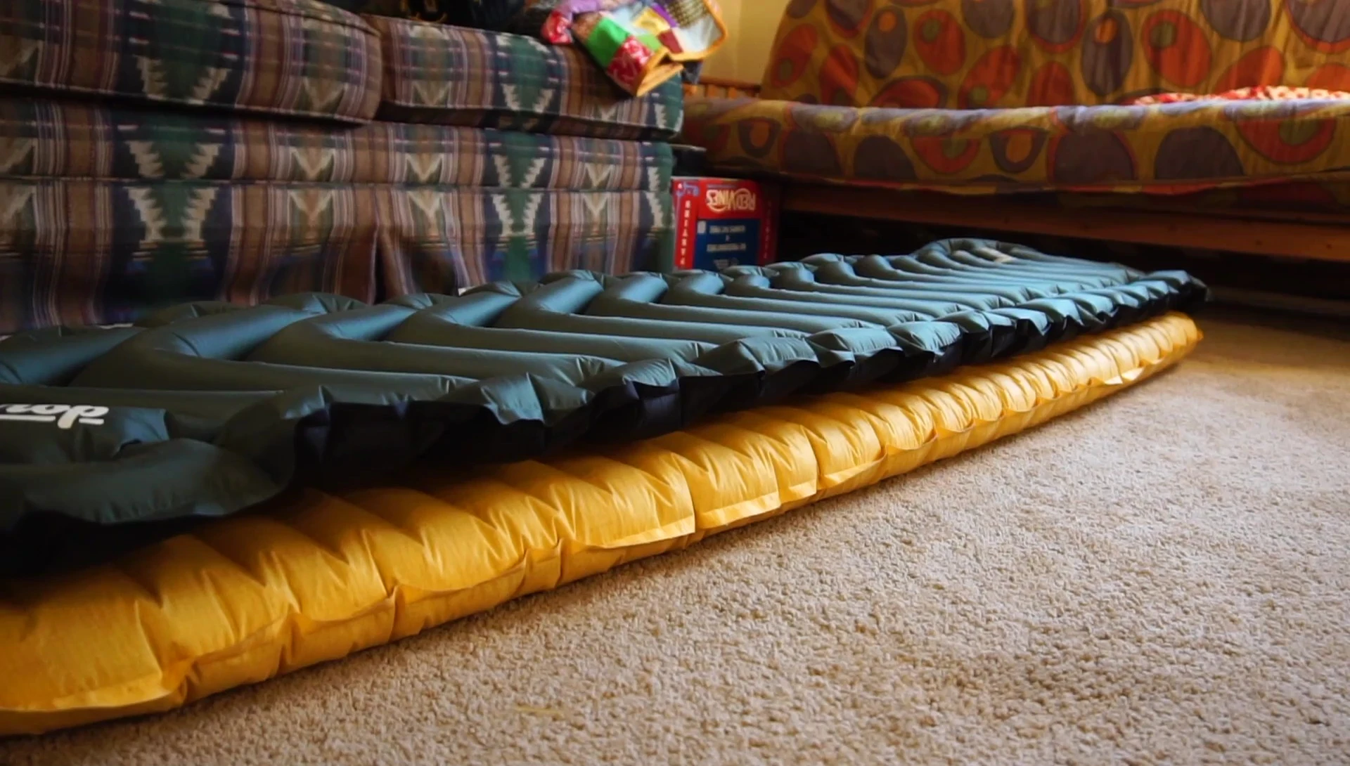 Sound test comparison of the Klymit Static V Ultralight and the Thermarest Xlite.