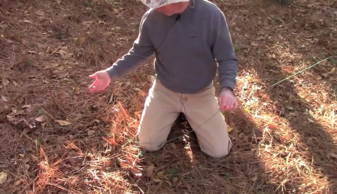 Demonstrating the Trucker's Hitch knot