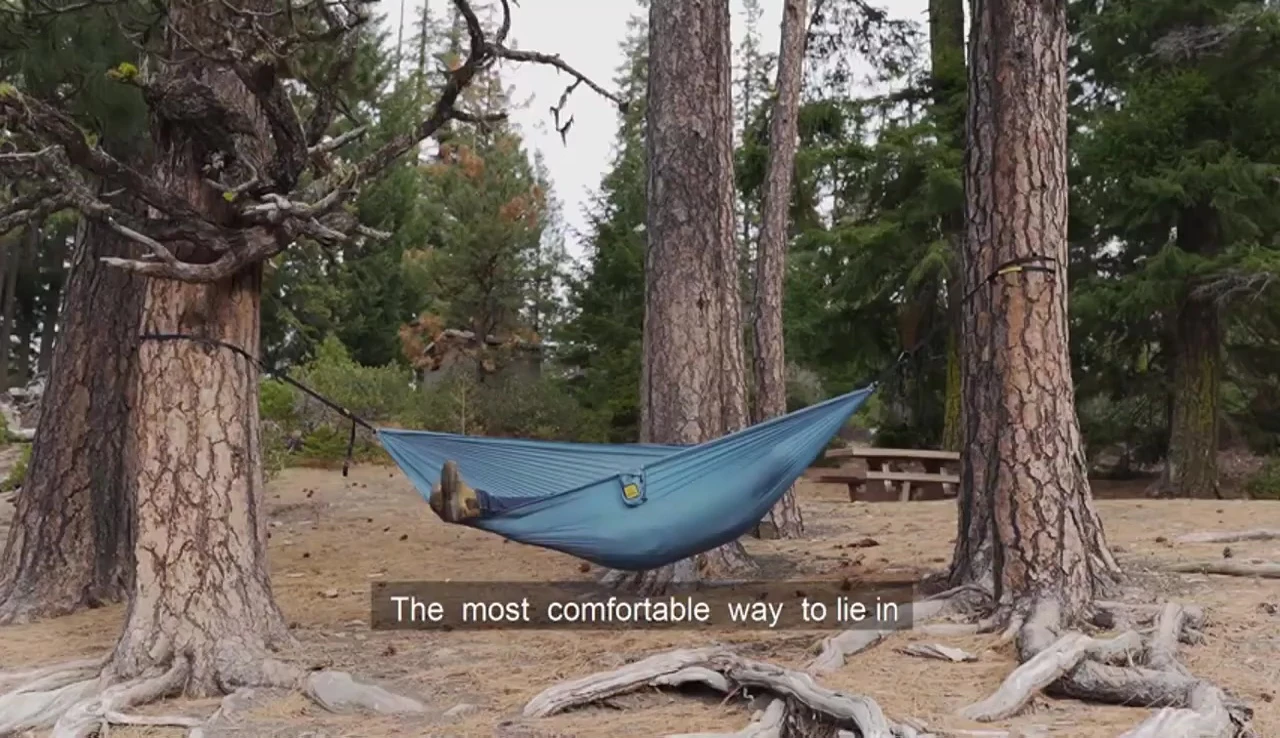 Illustrating the best angle for lying in the hammock.