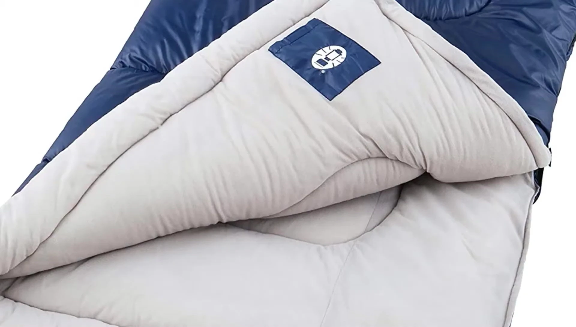 Close-up on the zipper system of the Coleman Brazos sleeping bag