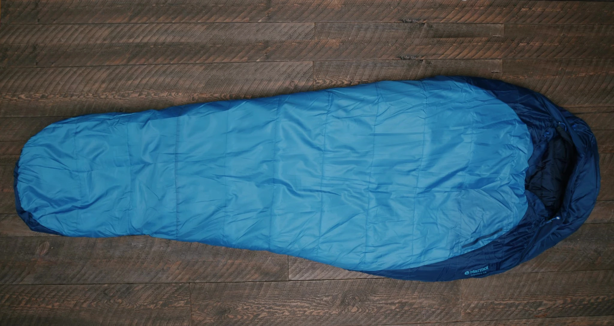 Highlighting the mummy shape and stash pocket