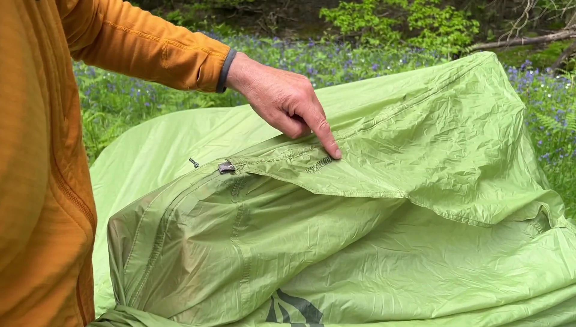 Tension ridge of the flysheet