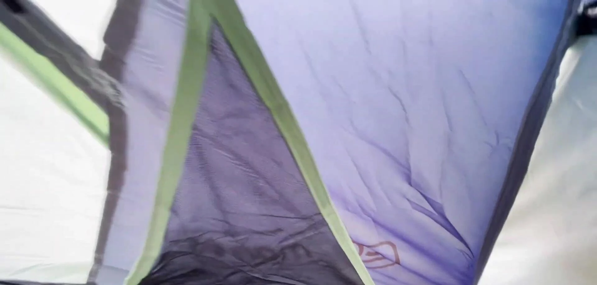 Internal pockets of the tent