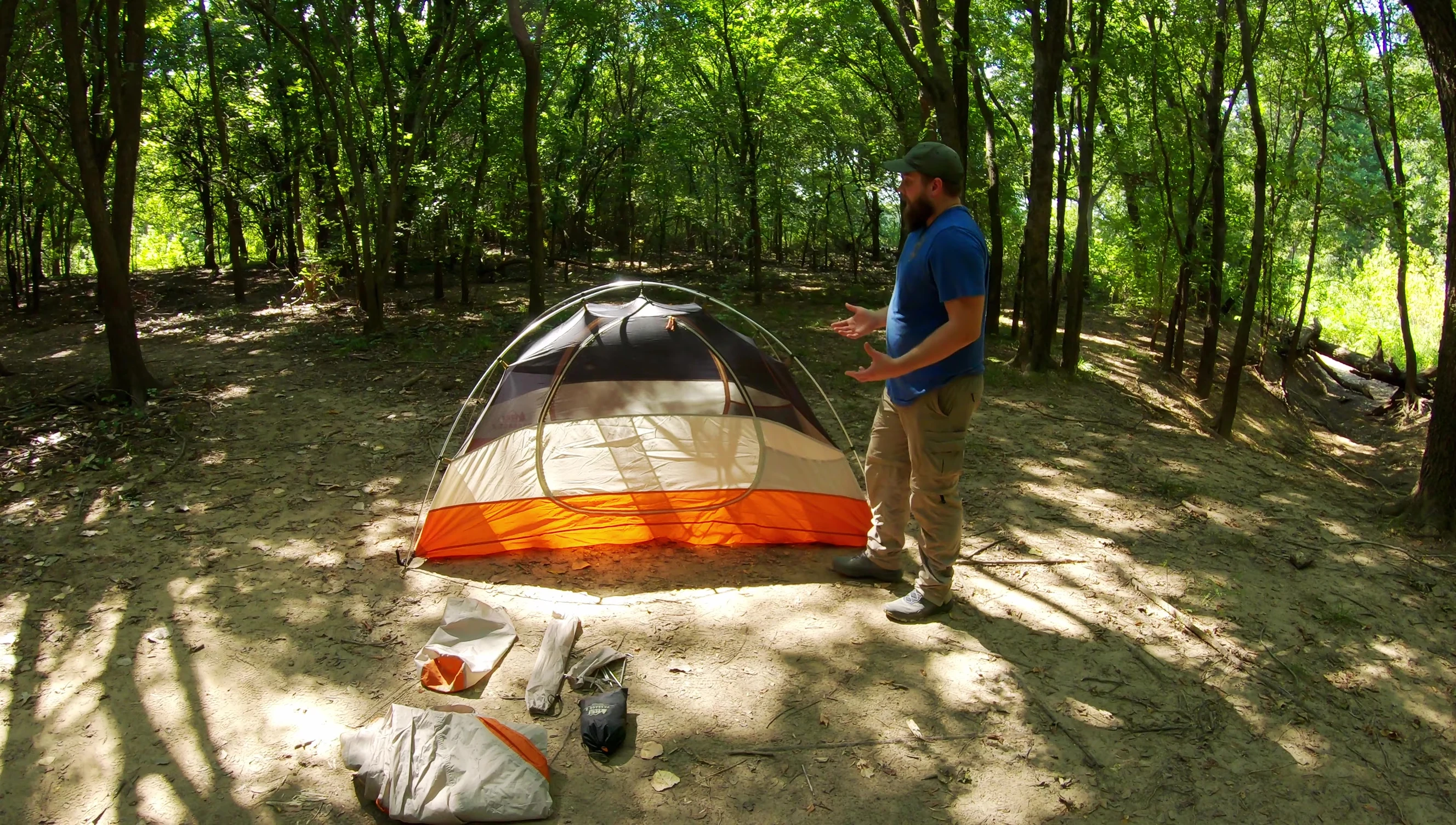 The tent's weight being mentioned on screen.