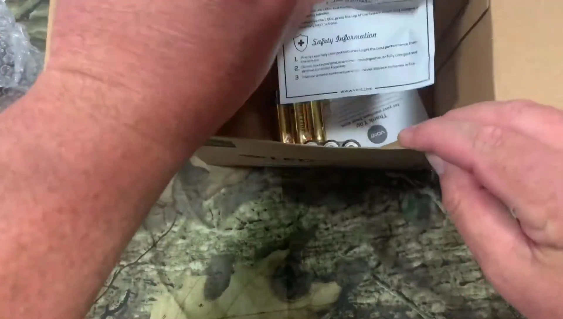 Instruction manual and batteries included in the package