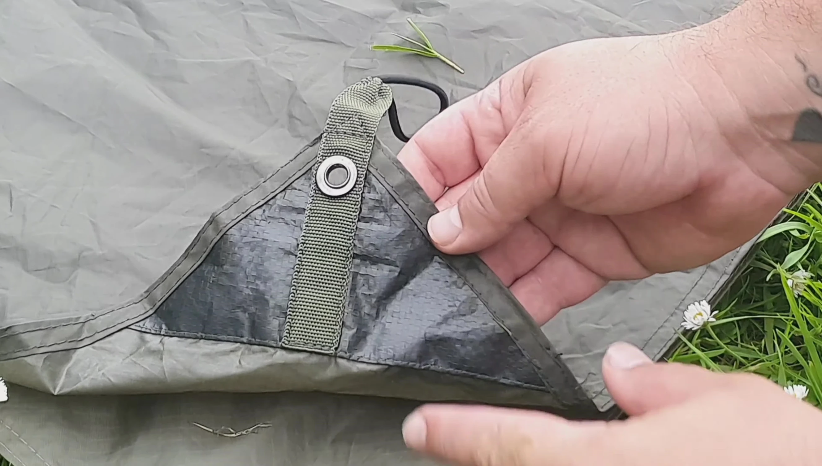 Close-up of G2 corner showcasing reinforced material and stitching.