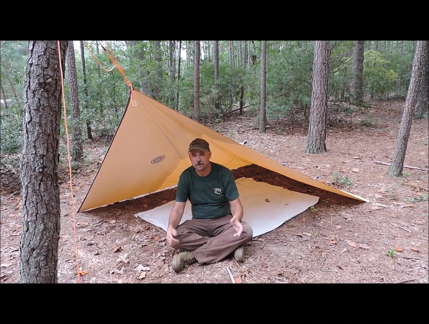 The reviewer summarizing the tarp's features and quality.