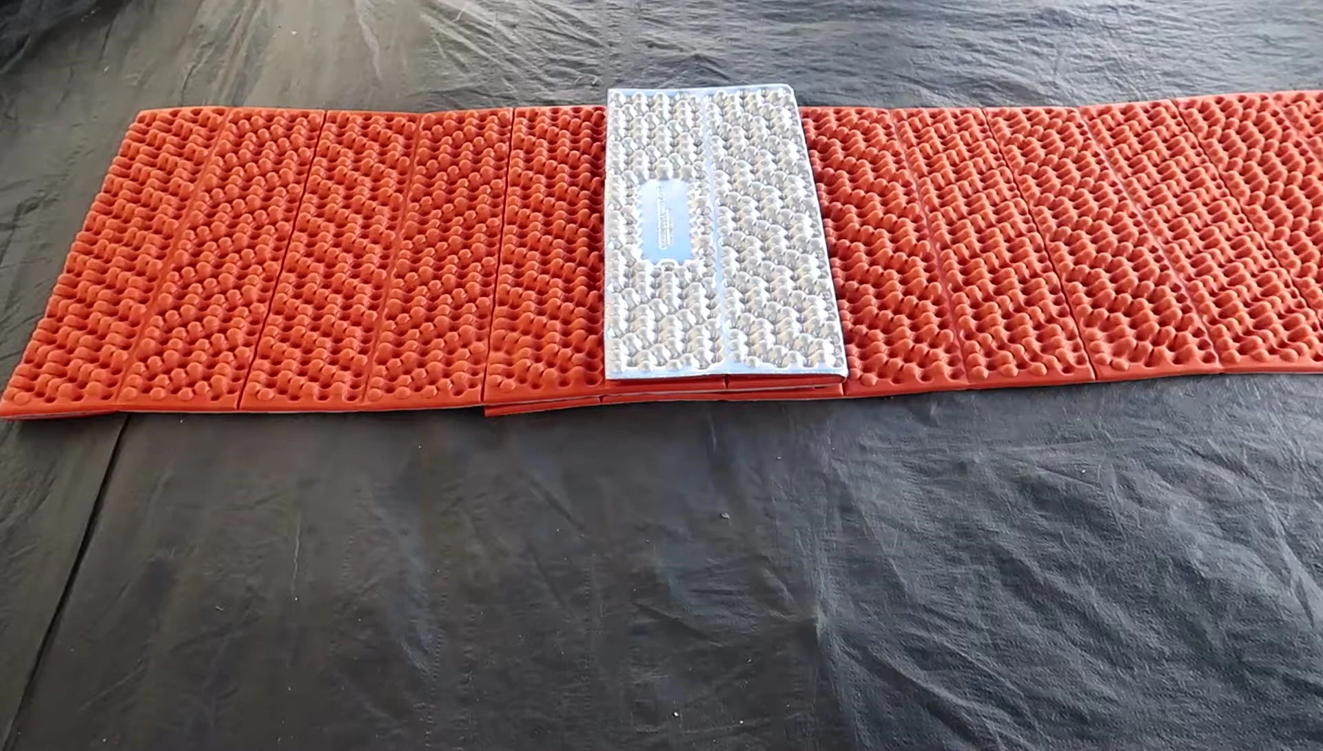 Close-up of the layered mats showing the padding.