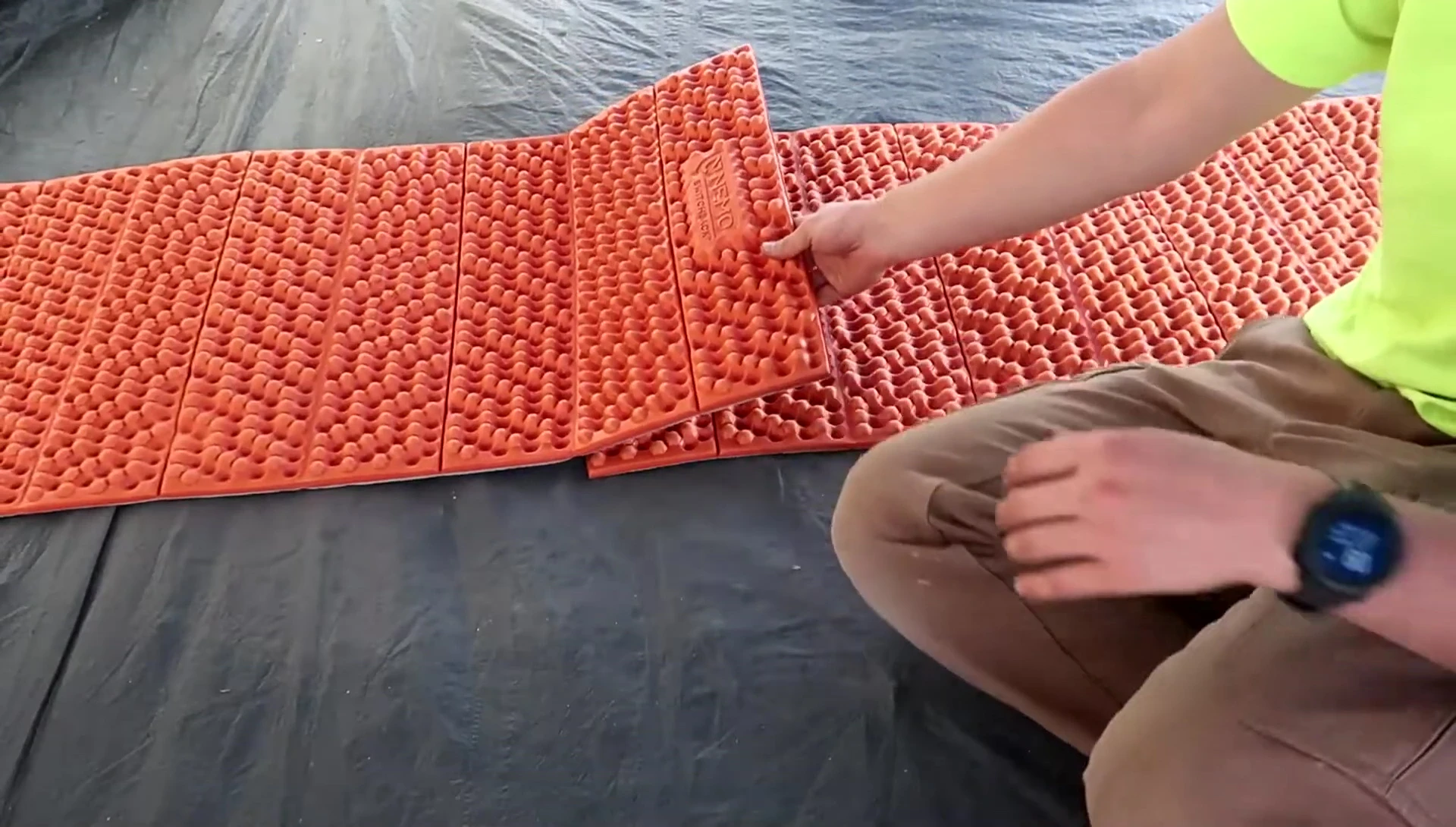 Demonstration of folding the mats for different padding levels.