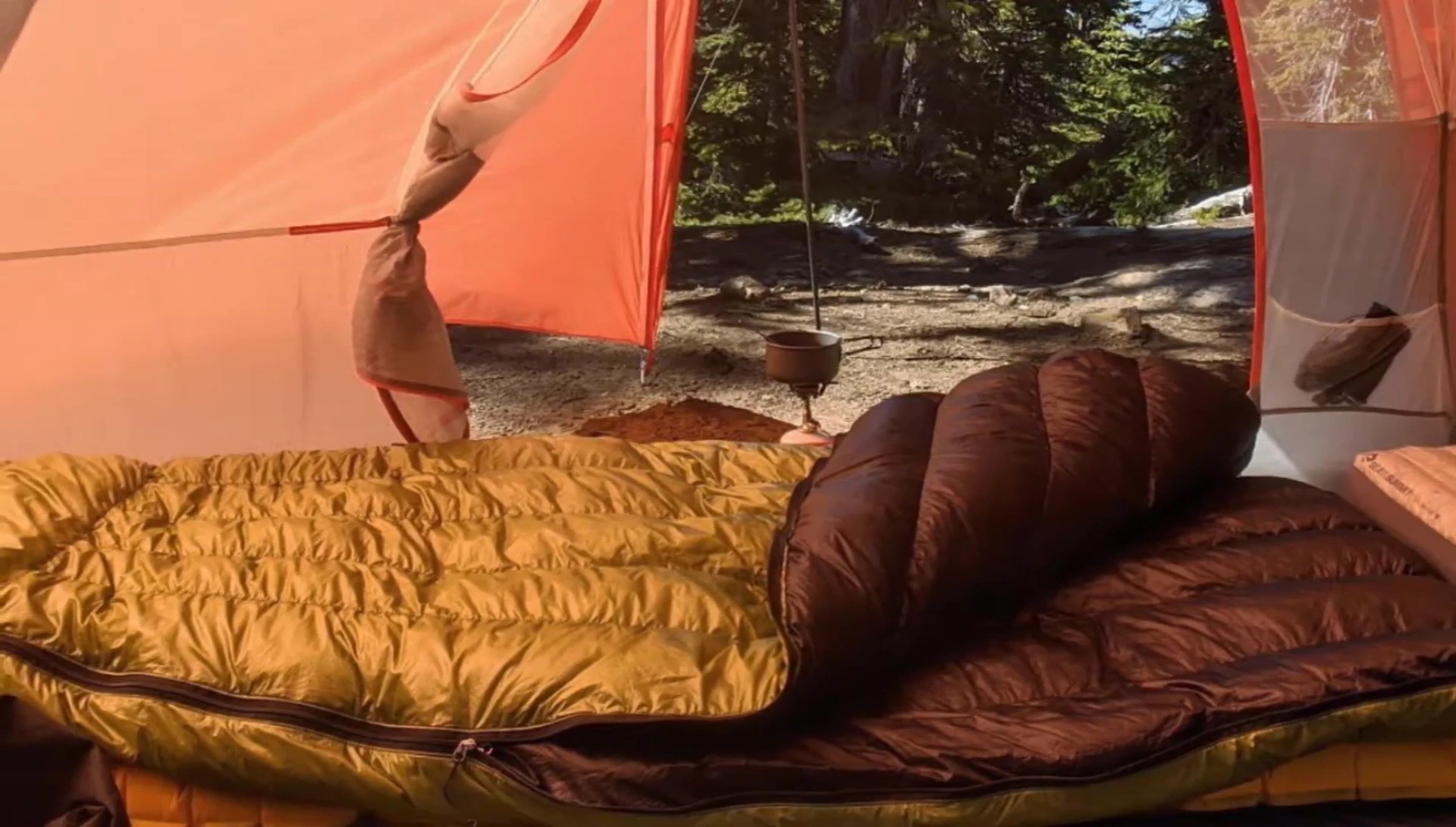 Image showcasing the insulated footbox and hood.