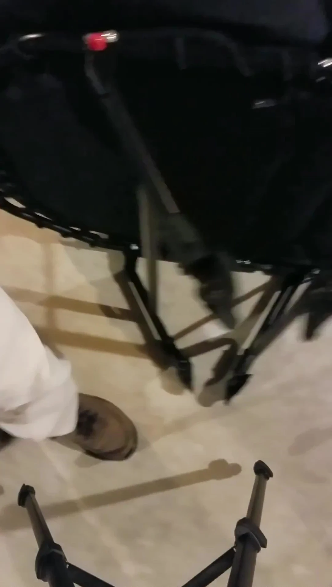 Closing the foot section of the cot