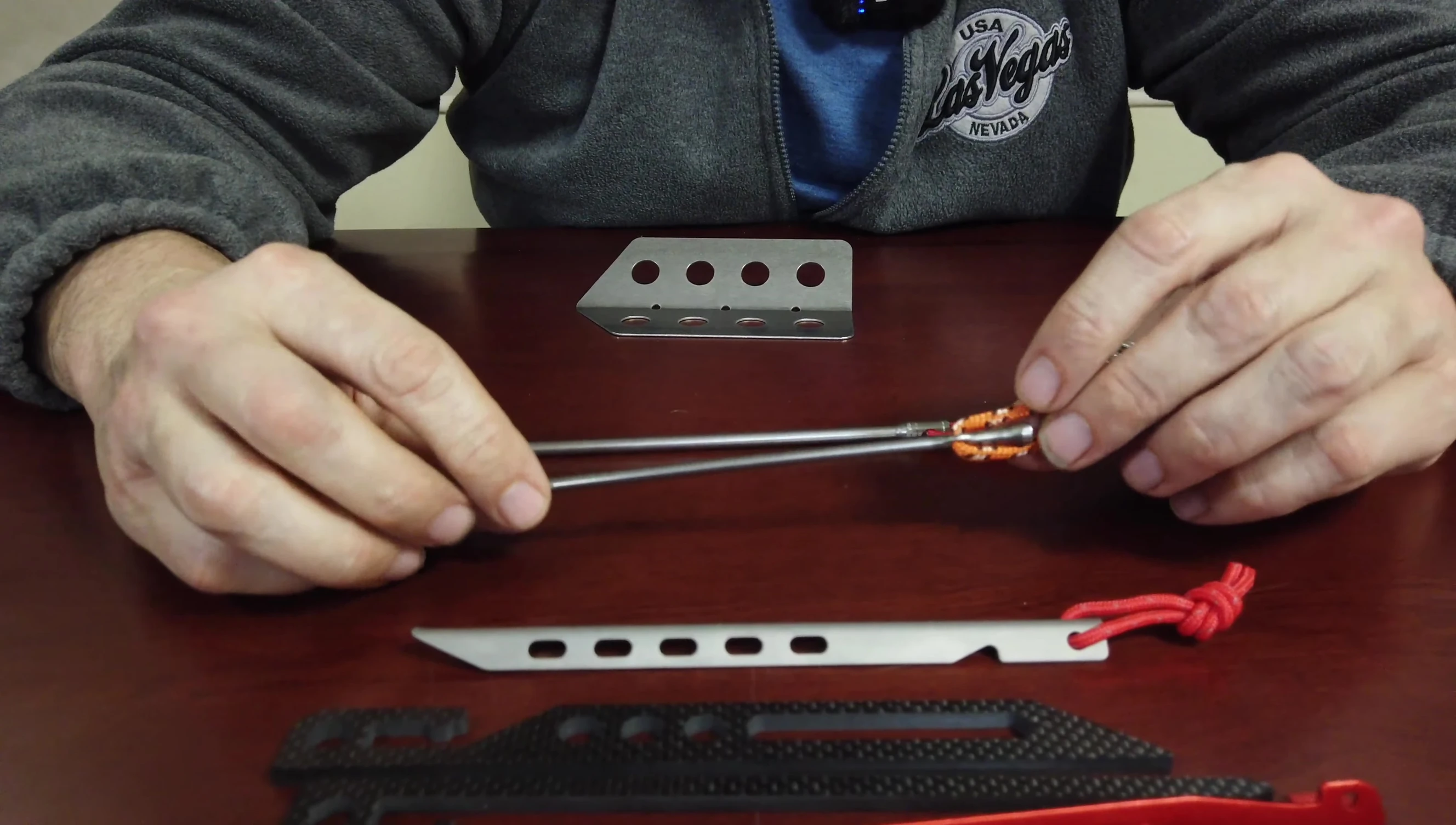 Vargo nail stake with reflective rope