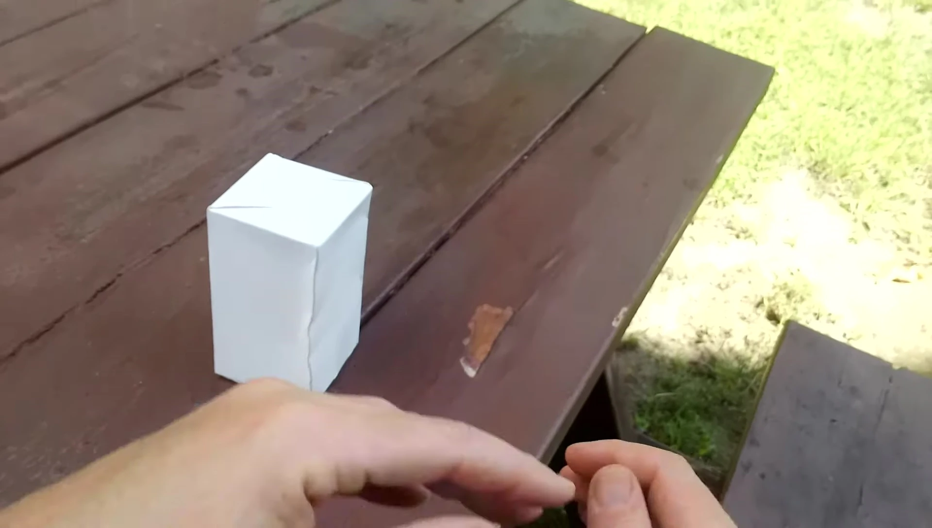 The unboxing of the no-name candle lantern.