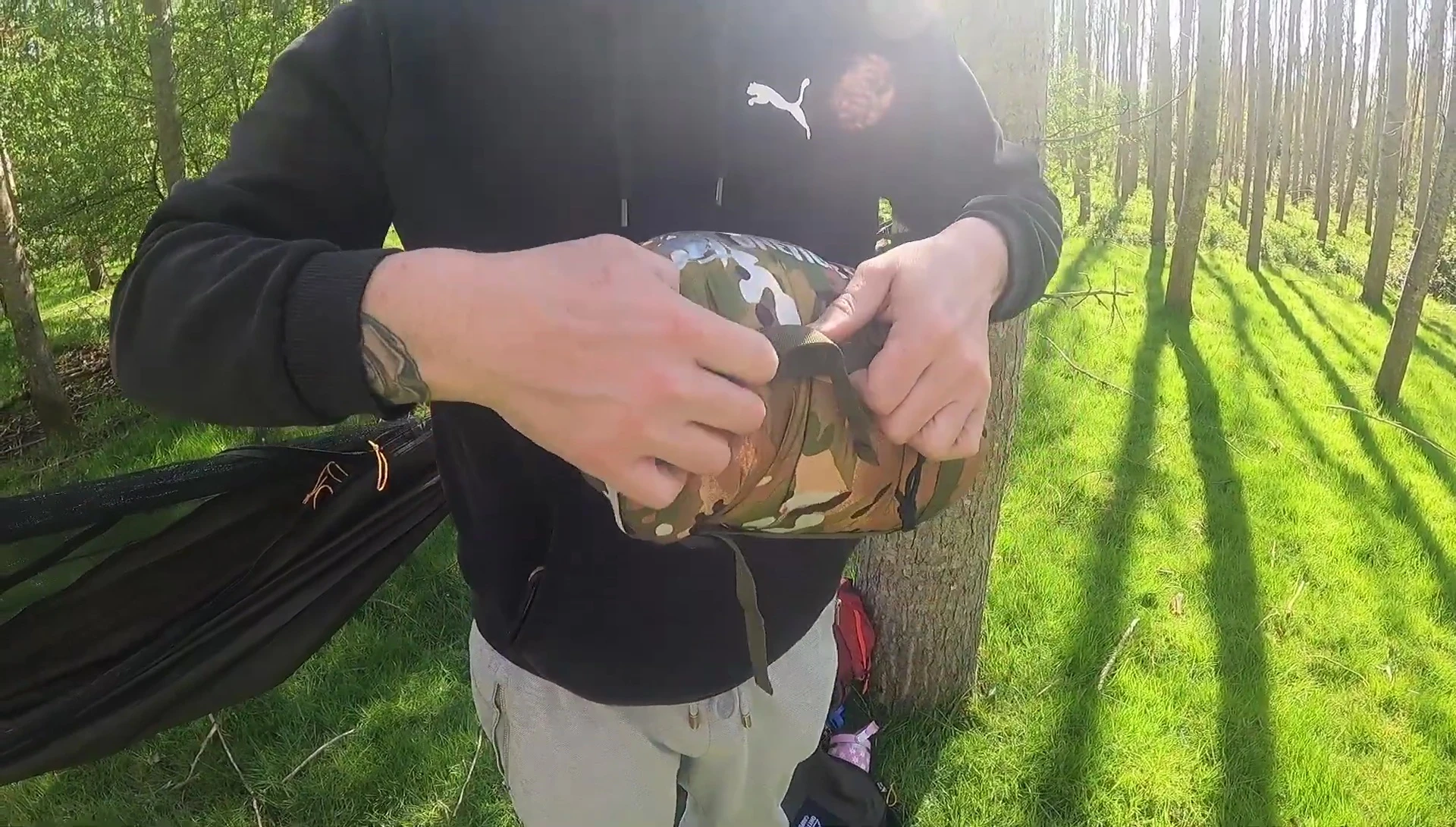 Under blanket being attached to hammock