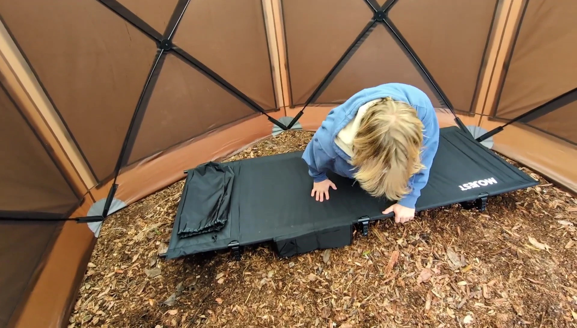 Cot fully assembled and ready for use