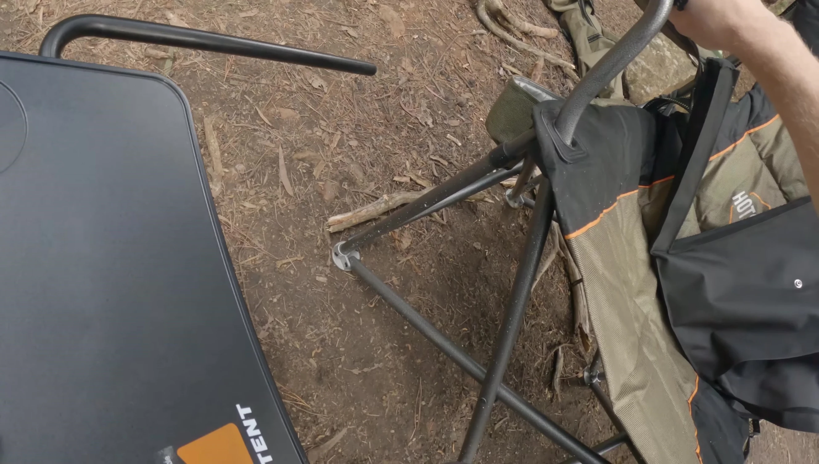 Image of the optional table accessory.