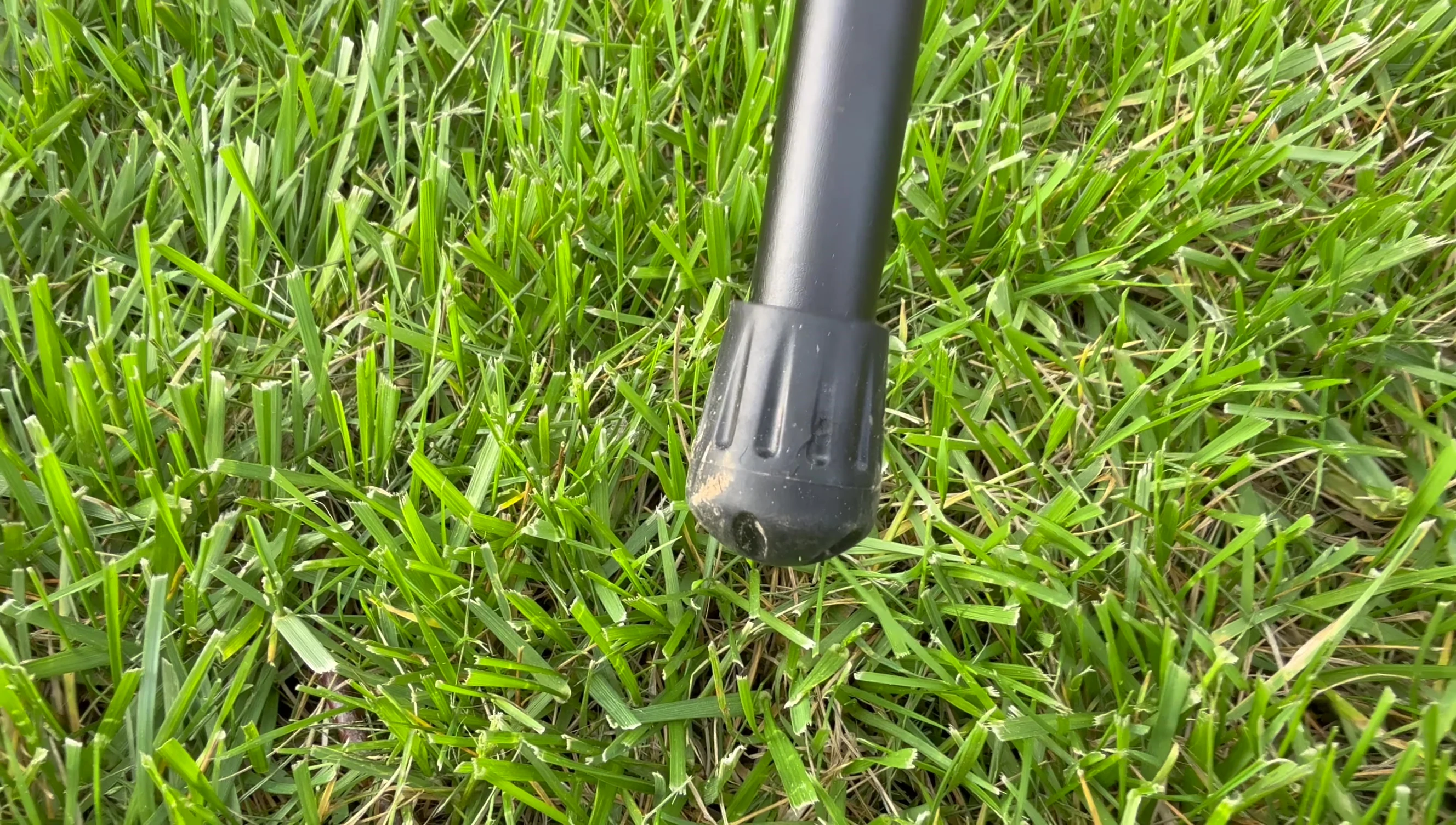 Rubber feet for enhanced stability.