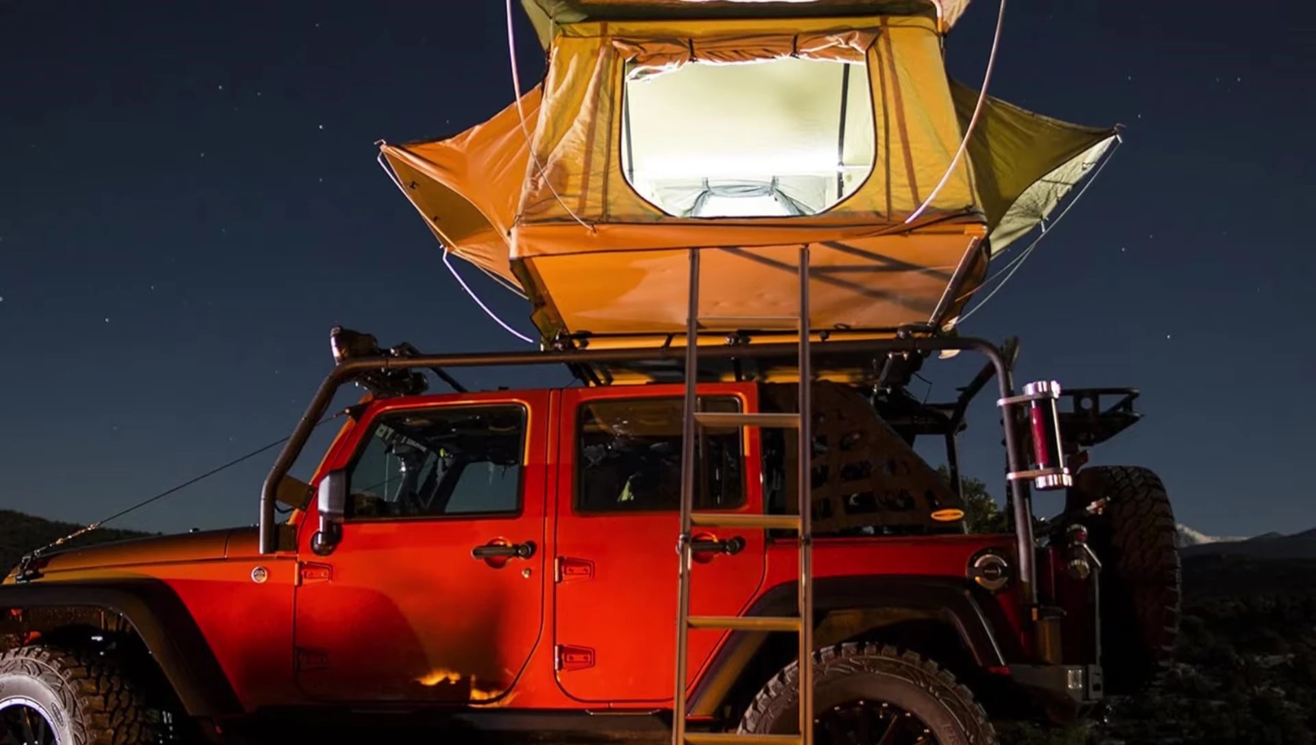 Interior of Smittybilt Overlander Rooftop Tent