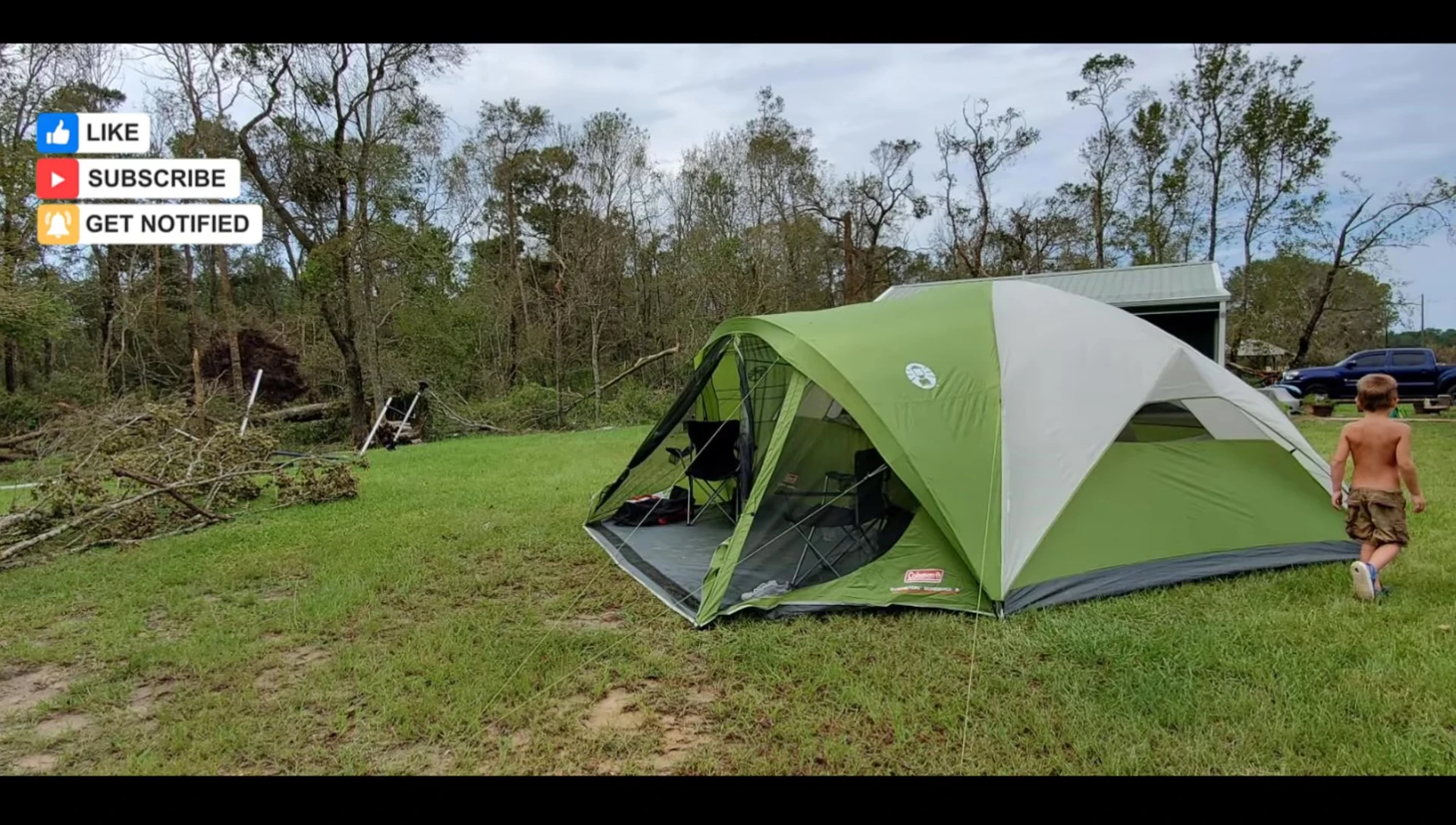 Person setting up the Coleman Evon quickly and easily