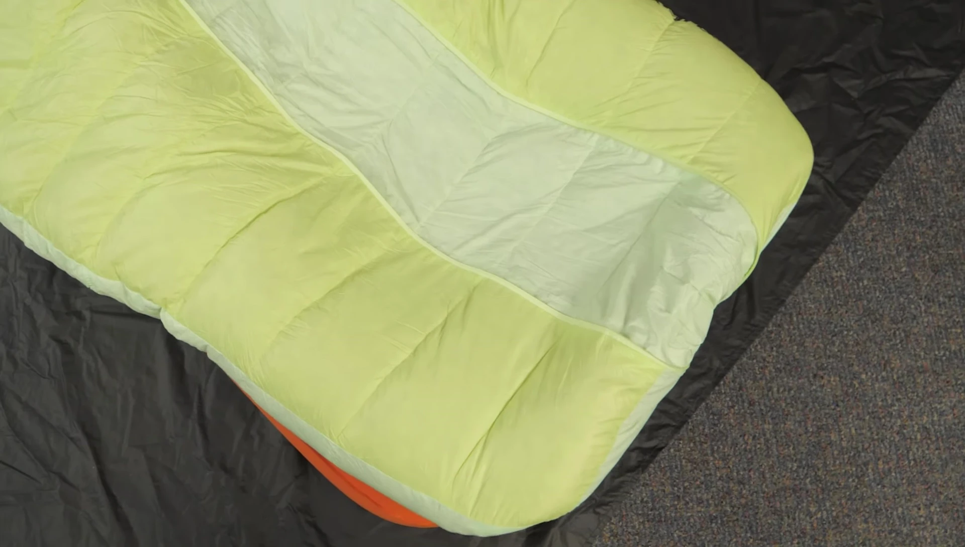 Demonstration of the center zip system and its functionality.