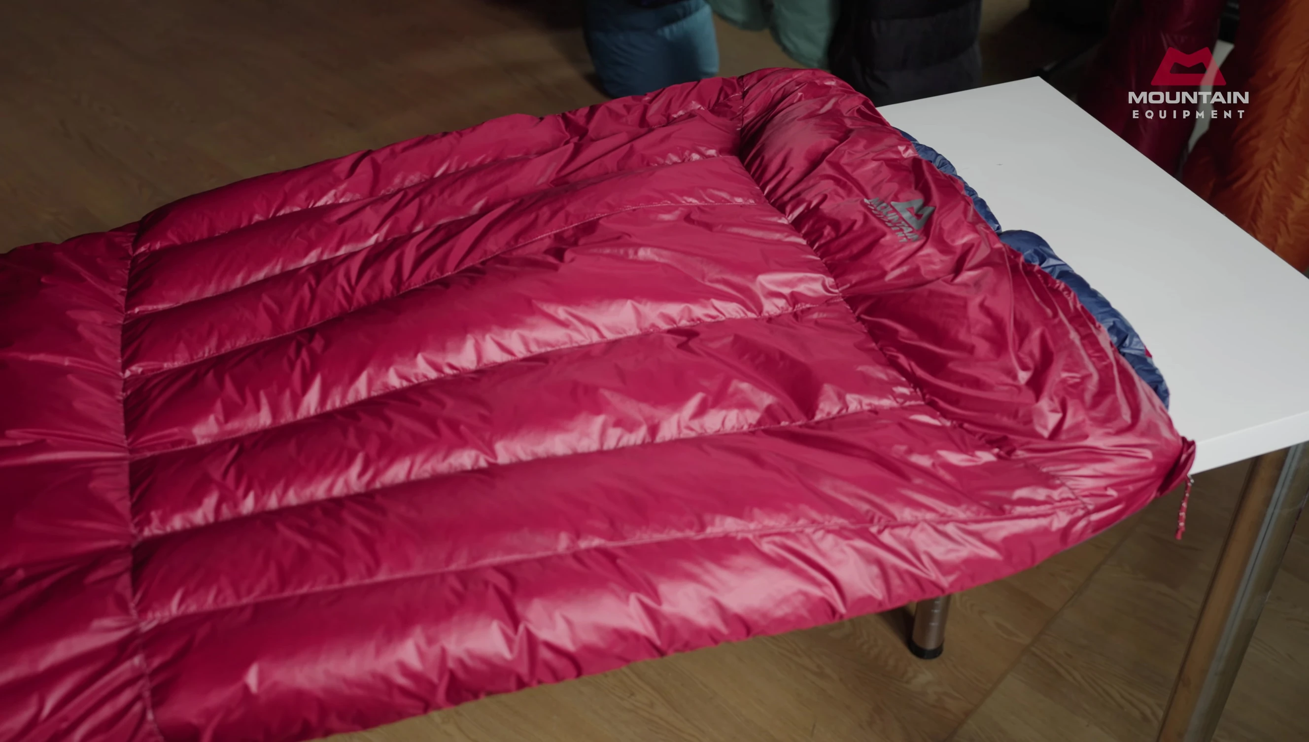 Close-up showcasing the Tendia Plasma fabric used in the sleeping bags.