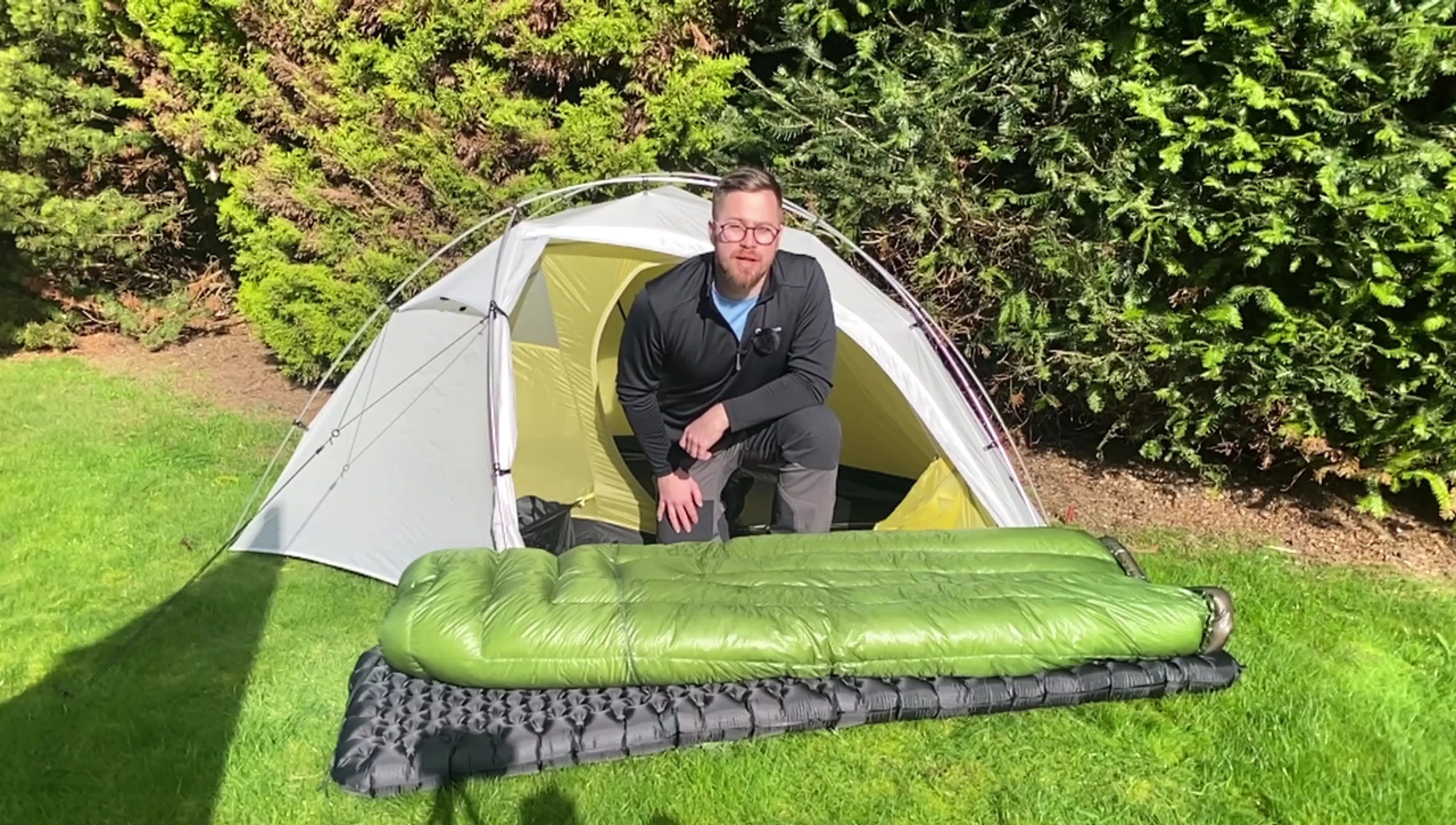 Image highlighting the 850 fill power down filling and its RDS certification.