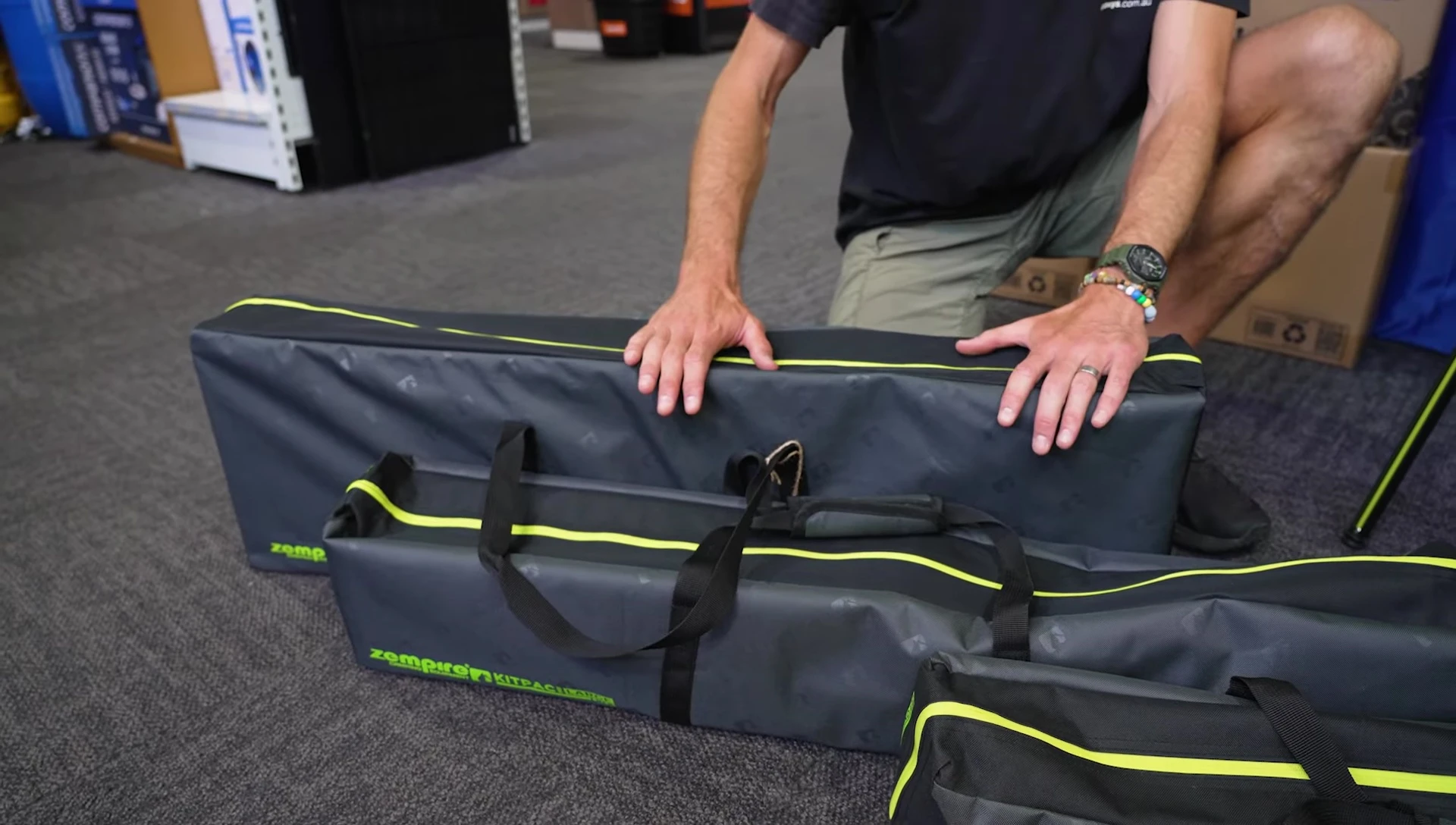 Dimensions and weight of the extra-large Kitpack Pro table.