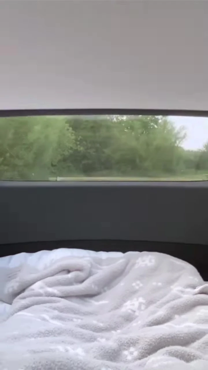 Overall shot showcasing the ease of use and comfort of the mattress.