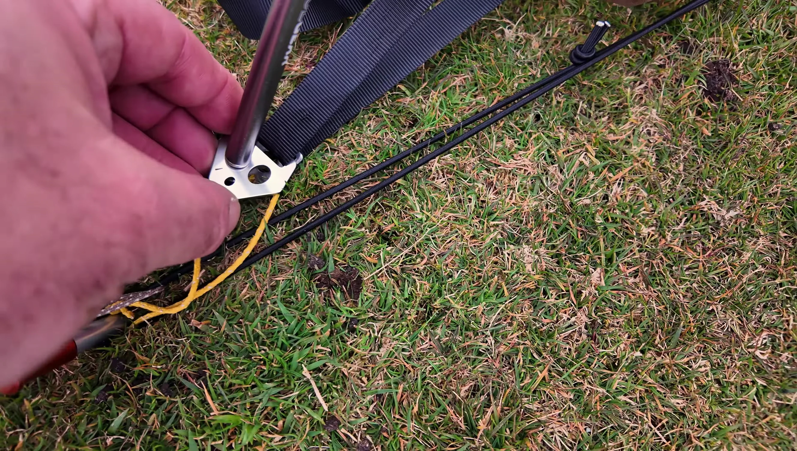 Demonstration of attaching the double-pole gadget.