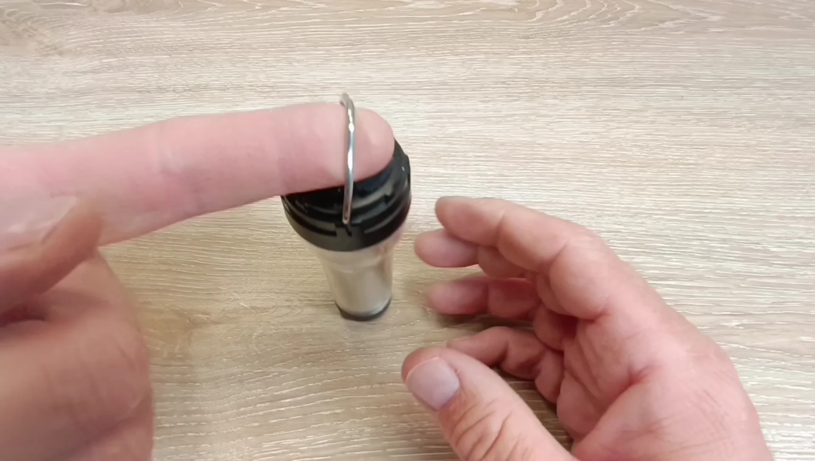 Showing the hanging bracket on the lantern.