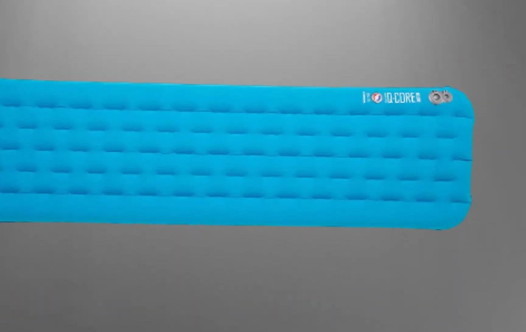 Image highlighting the quilt-top design and outer baffles