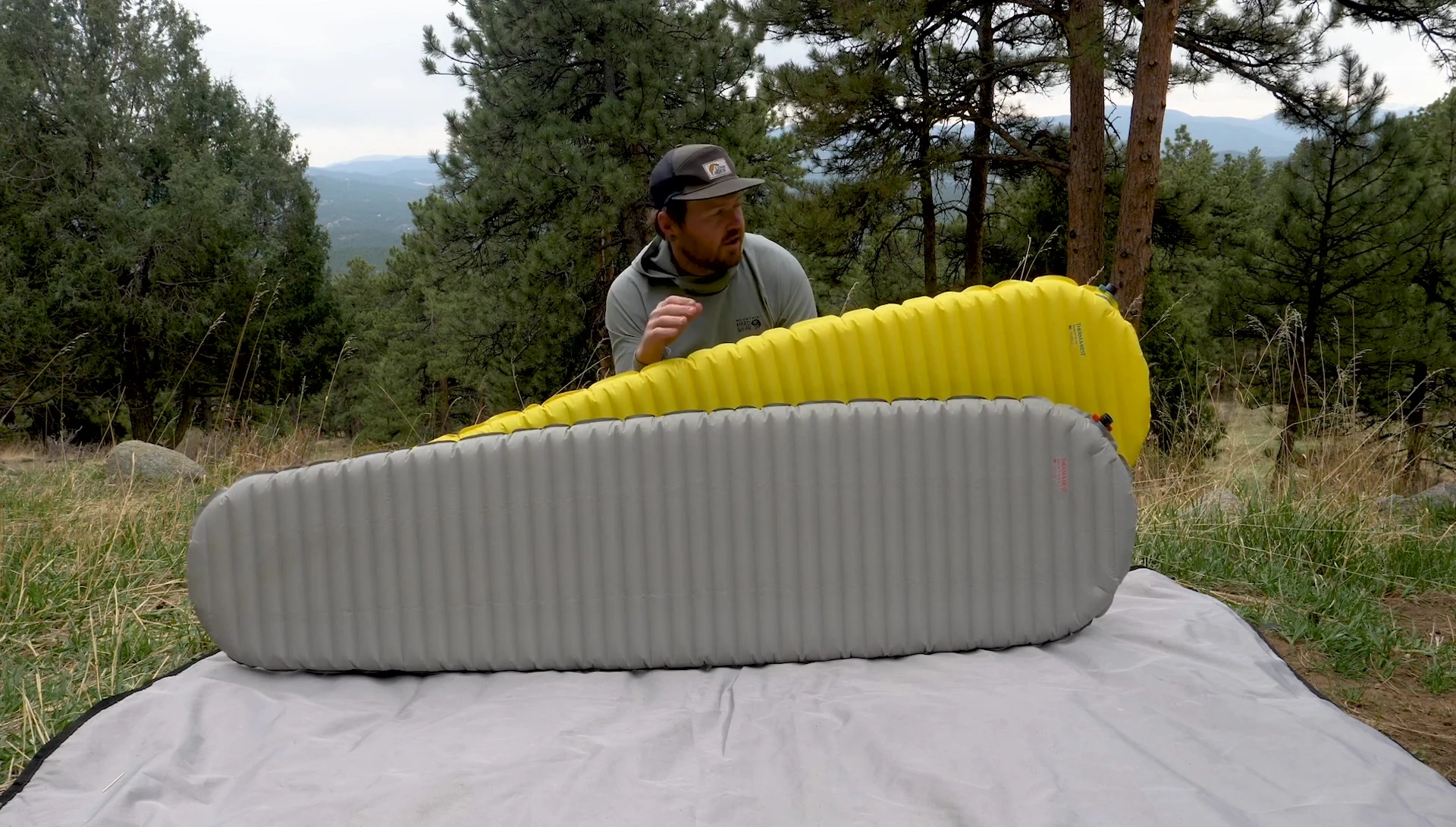 R-value comparison chart for both sleeping pads