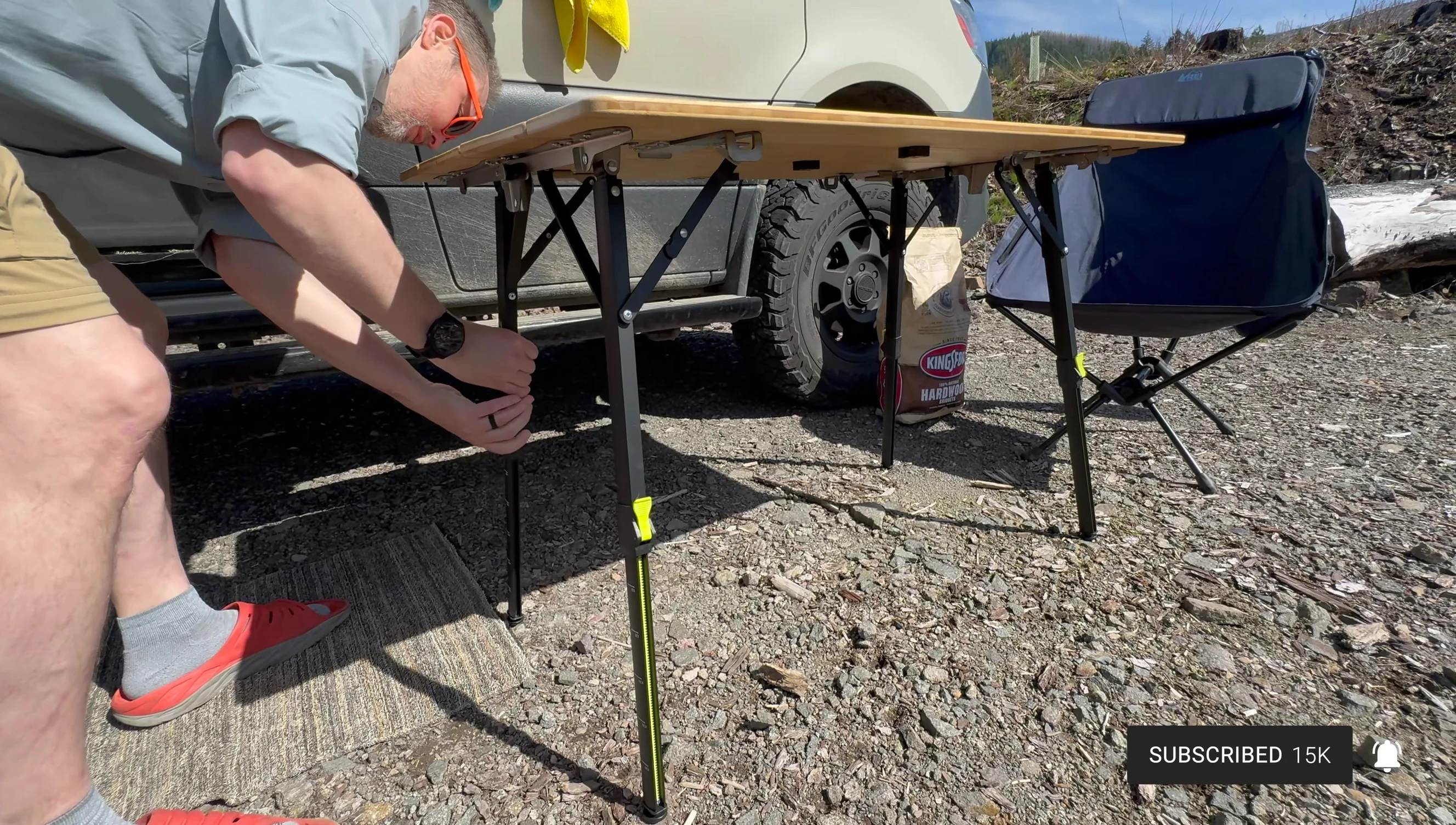 The table at its highest height setting.