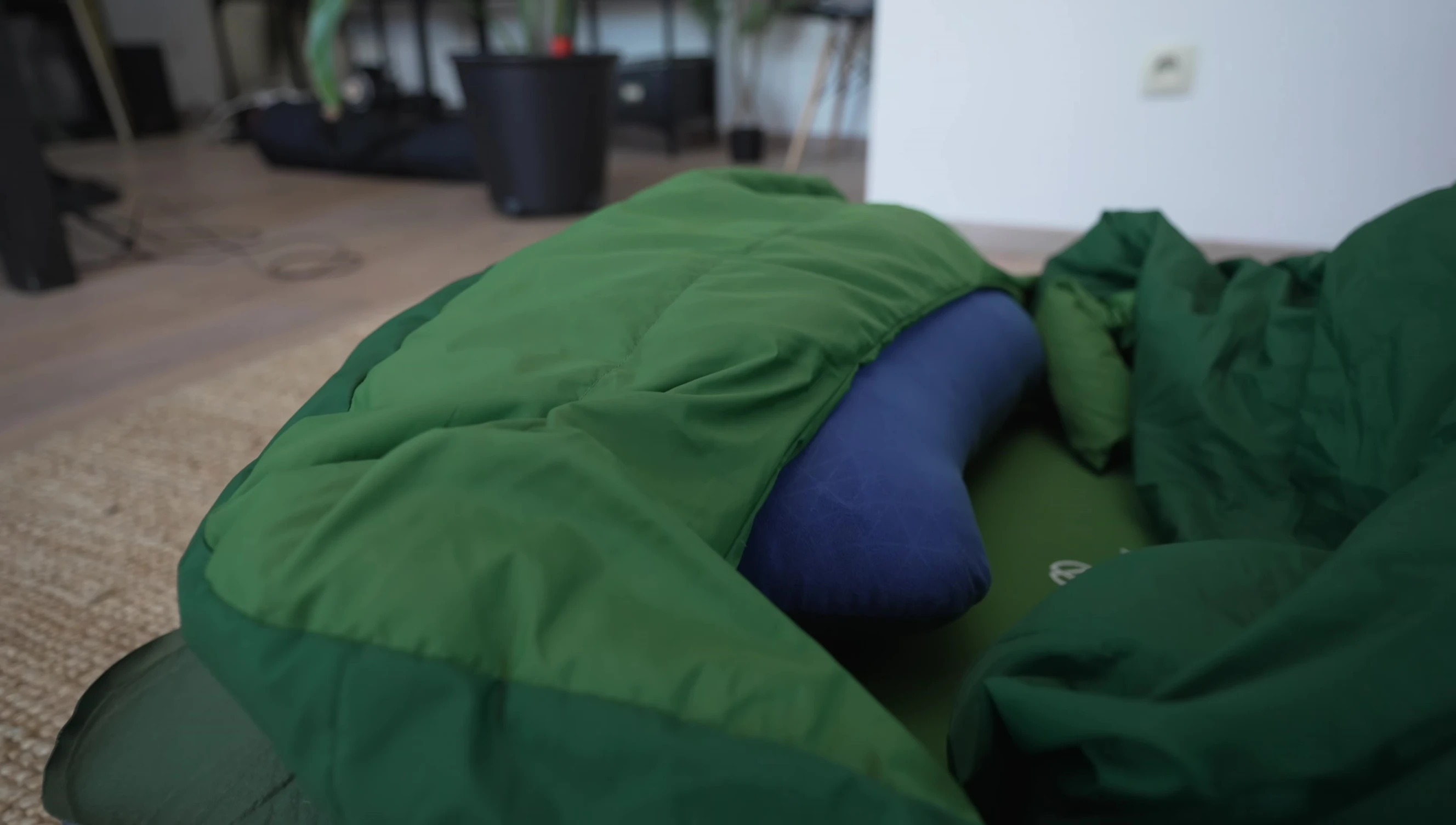 The hood design preventing drafts